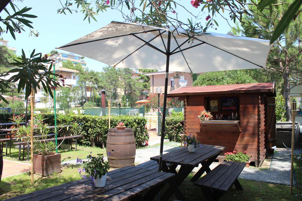 Hotel Eden Lignano Sabbiadoro Ngoại thất bức ảnh