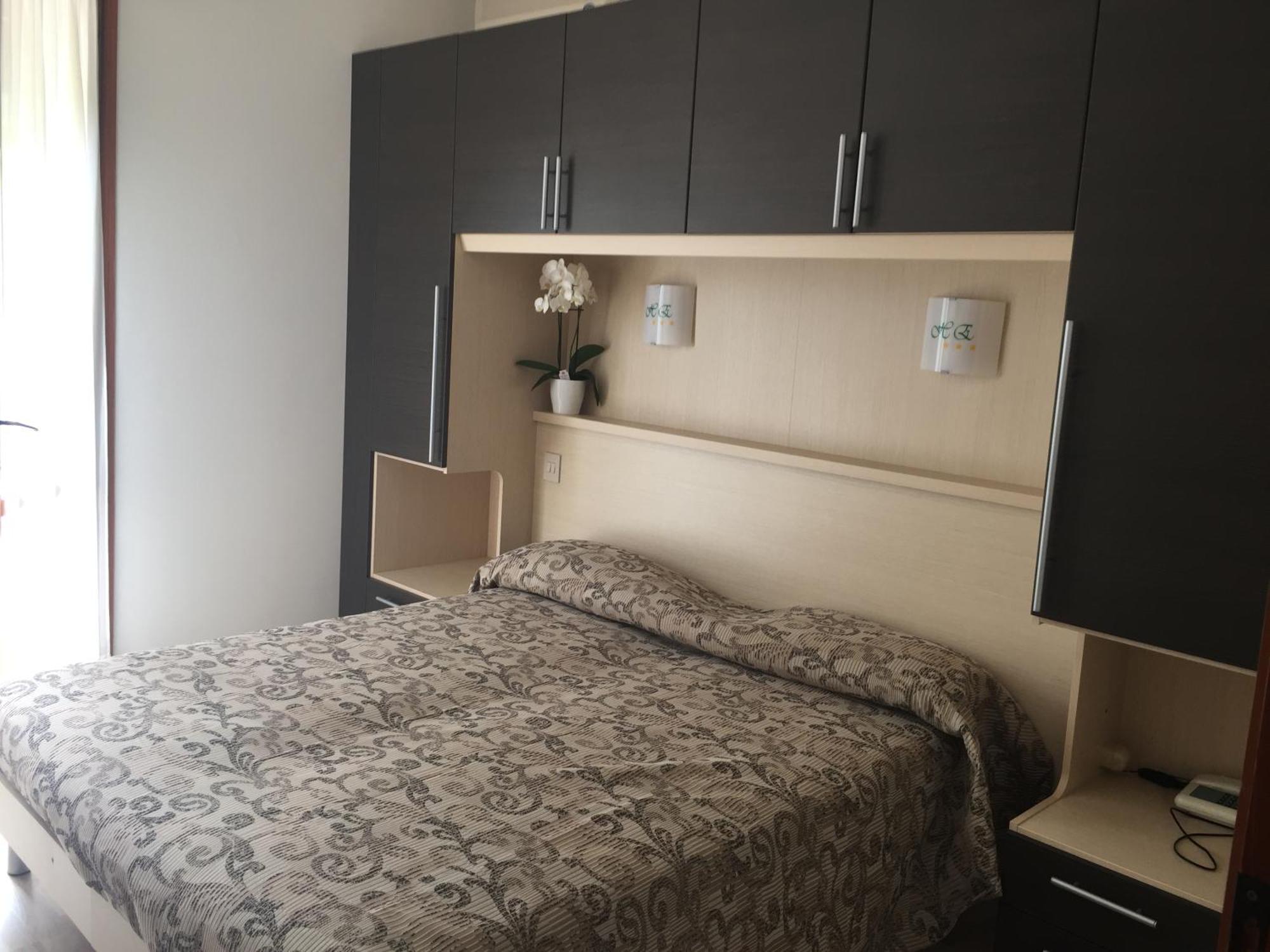 Hotel Eden Lignano Sabbiadoro Ngoại thất bức ảnh