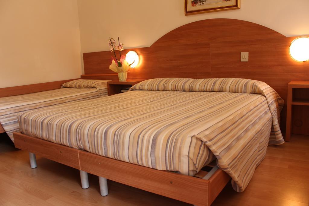 Hotel Eden Lignano Sabbiadoro Ngoại thất bức ảnh