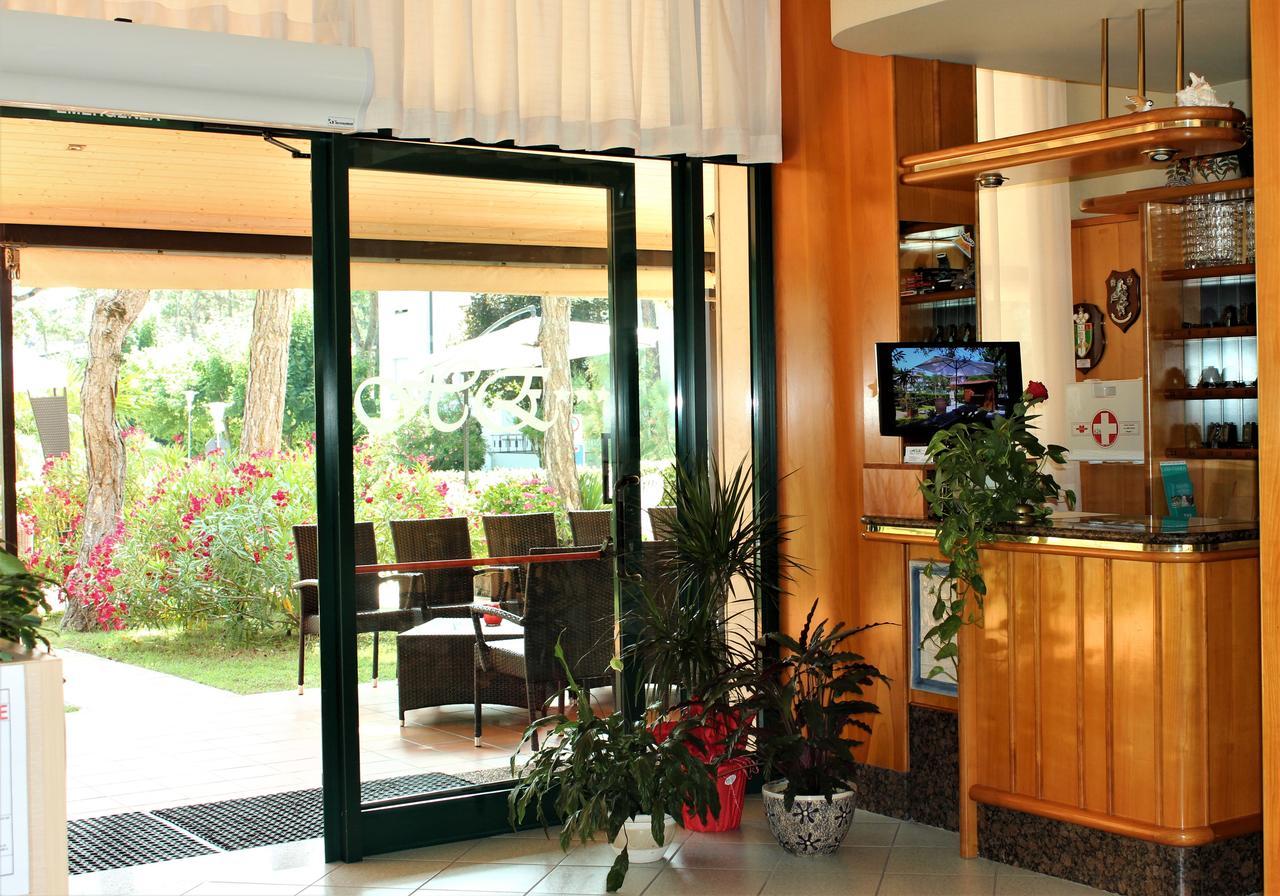 Hotel Eden Lignano Sabbiadoro Ngoại thất bức ảnh