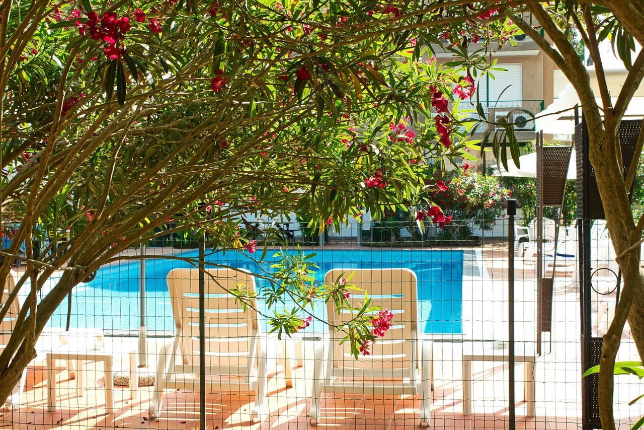 Hotel Eden Lignano Sabbiadoro Ngoại thất bức ảnh